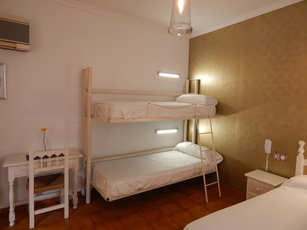 Arias Guest house