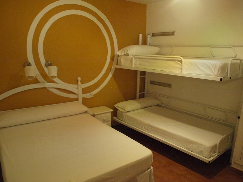 Arias Guest house