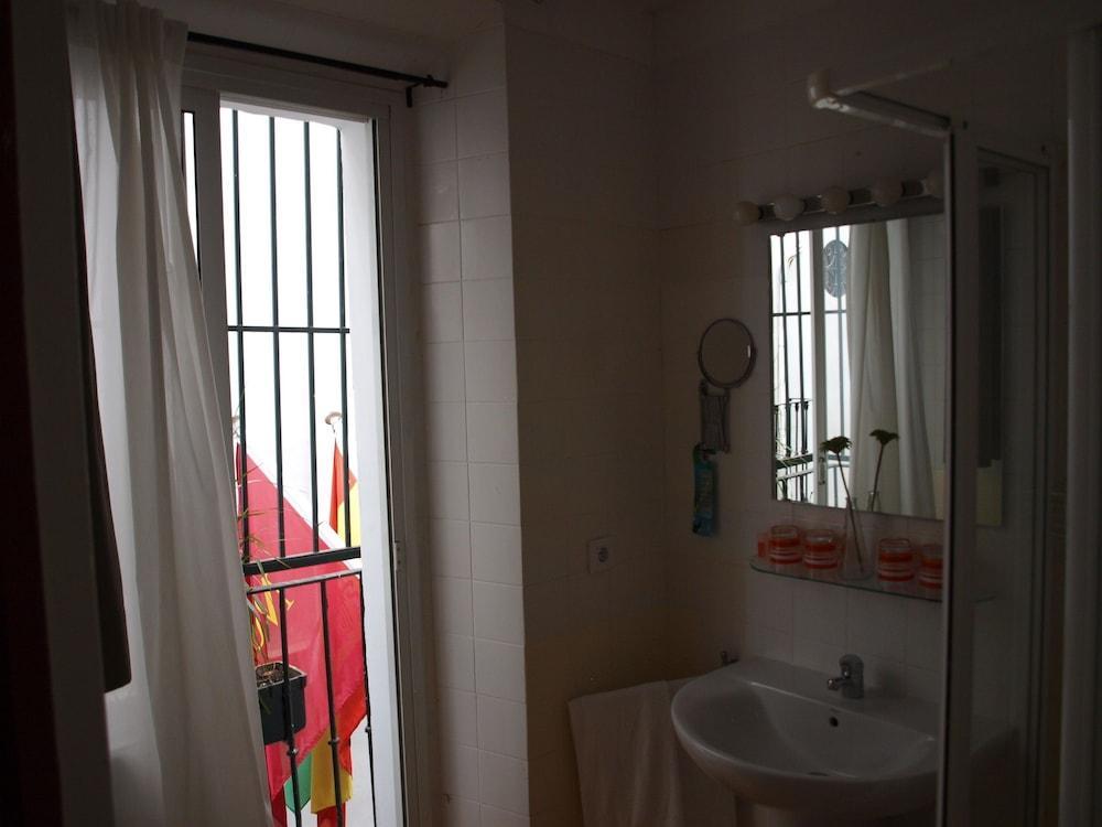 Arias Guest house