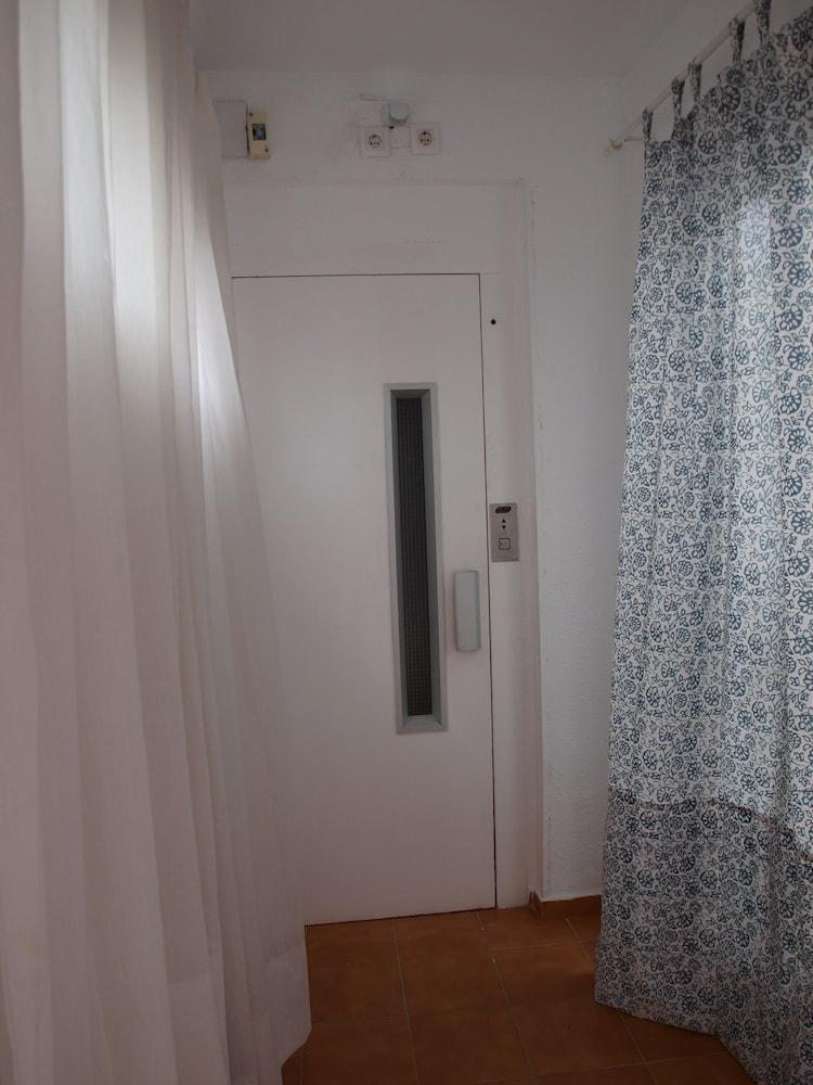 Guest house Arias Seville